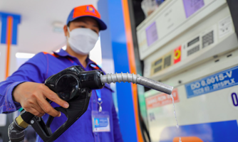 Ngân hàng Nhà nước yêu cầu các ngân hàng đảm bảo vốn cho doanh nghiệp nhập khẩu xăng dầu