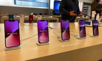 Apple giảm sản lượng iPhone, Airpods do khủng hoảng Ukraine