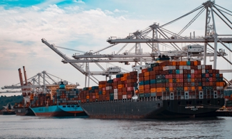 Doanh nghiệp “oằn mình” dưới gánh nặng chi phí logistics