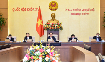 Sửa Luật Khám chữa bệnh: Phải khắc phục việc quá lạm dụng công nghệ cao để "thổi" giá dịch vụ