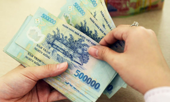 Lãi suất liên ngân hàng giảm sâu, thanh khoản vẫn thiếu cục bộ