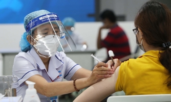 Bộ Y tế làm rõ việc tiêm vaccine Covid-19 là tự nguyện hay bắt buộc