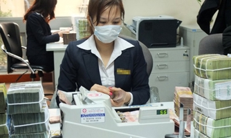 Nợ tái cơ cấu Covid-19 không quá đáng ngại, ngân hàng còn rủi ro khác lớn hơn