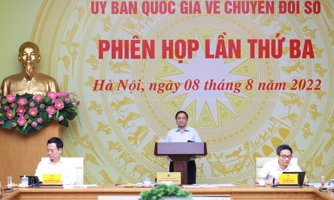 Thủ tướng: Chuyển đổi số phải được triển khai đồng bộ, tránh tình trạng "trăm hoa đua nở"