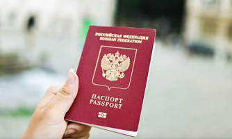 Châu Âu đối mặt sức ép “cấm cửa” du khách Nga