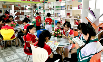 TP.HCM trao tặng 52.560 đầu sách đến thư viện 50 trường tiểu học