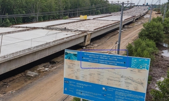 "Sốt ruột" tiến độ cao tốc Bến Lức - Long Thành, Phó Thủ tướng đề nghị xử lý dứt điểm vướng mắc