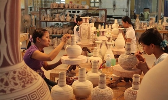 Sợ bị ăn cắp mẫu mã, nghệ nhân làng nghề không dám bán hàng trực tuyến