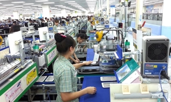 HSBC: FDI vào sản xuất là “lá chắn” giúp Việt Nam trụ vững trước suy giảm thương mại toàn cầu