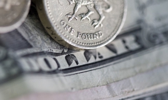 Nhiều dự báo Bảng Anh ngang giá USD vào cuối năm