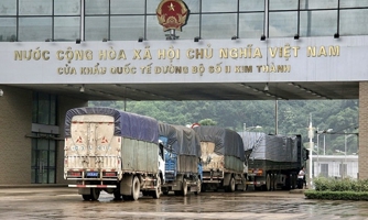 Trung Quốc chống dịch dai dẳng, giá trị xuất, nhập khẩu qua Lào Cai “tuột dốc” 