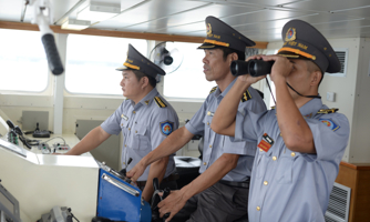 Cơ sở đào tạo thuyền viên và người lái phương tiện thủy nội địa phải đáp ứng những điều kiện kinh doanh nào?