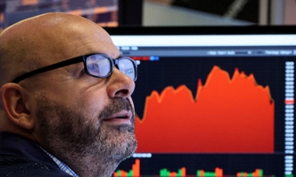 Nasdaq tụt xuống đáy gần 2 năm rưỡi, giá dầu giảm vì nỗi lo suy thoái kinh tế