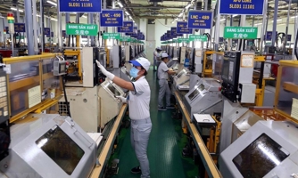 TP.HCM giải ngân vốn đầu tư công thấp, sản xuất công nghiệp tăng đều