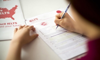 Chứng chỉ IELTS, TOEFL... được ưu tiên phê duyệt sớm