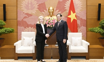 Vẫn còn hàng trăm nghìn trẻ em Việt Nam suy dinh dưỡng