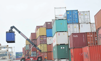 "Chần chừ" phát triển, cảng cạn mới đảm nhận 10% hàng container