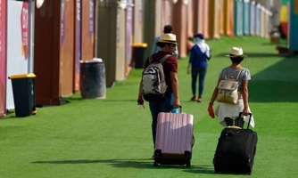 Du khách đã đặt phòng ở hai làng cổ động viên tại Qatar có thể được hoàn tiền