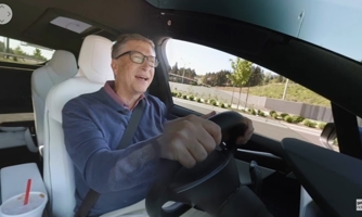 Bill Gates: Nhân loại có thể chống biến đổi khí hậu bằng cách mua xe điện và luôn luôn lạc quan