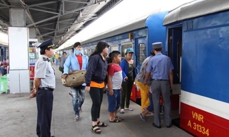 Đường sắt đắt khách nhưng mới phục hồi bằng khoảng 80% trước dịch