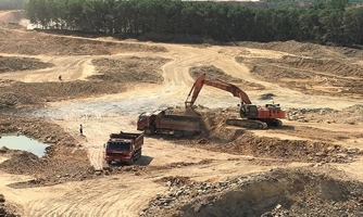 Chủ tịch tỉnh Quảng Trị "nhắc nhẹ" các doanh nghiệp không gây khan hiếm, làm bất ổn thị trường vật liệu san lấp 