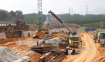 Trữ lượng cát chỉ đáp ứng 77% nhu cầu xây cao tốc Đồng bằng sông Cửu Long, Phó Thủ tướng chỉ đạo "nóng" 