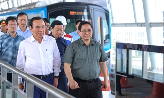 Thủ tướng đi thử tàu metro Bến Thành - Suối Tiên,  yêu cầu đưa vào hoạt động dịp 2/9