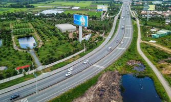 Đề xuất nâng vận tốc khai thác cao tốc 4 làn xe lên 90 km/giờ