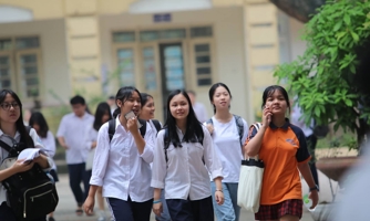 Căng thẳng cuộc đua tranh suất vào lớp 10 trường chuyên ở Hà Nội