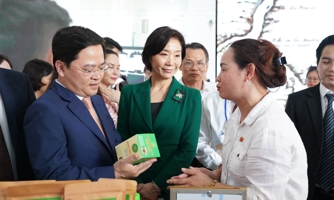 Lãnh đạo tỉnh Bắc Ninh dùng quan họ mời gọi nhà đầu tư Hàn Quốc