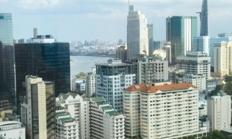 Giá thuê văn phòng hạng A tại TP.HCM thấp hơn 40% so với Singapore