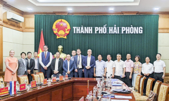 Doanh nghiệp hàng không Hà Lan mong muốn “cất cánh” tại Hải Phòng 