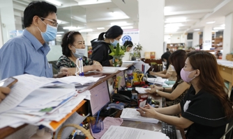 Điều kiện nghỉ hưu ở tuổi 60 với nam, 55 với nữ vẫn có lương hưu