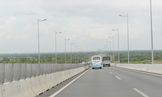 Thu phí cao tốc do Nhà nước đầu tư tiếp tục gây tranh cãi