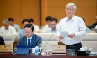 Cần giảm giá sách giáo khoa phù hợp với thu nhập của người dân 