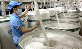 Doanh nghiệp xơ sợi gom đủ đơn hàng xuất khẩu đến hết quý 3/2023