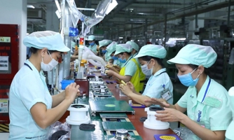 Doanh nghiệp lo ngại sẽ bị tăng chi phí nhân công khi tăng lương tối thiểu vùng