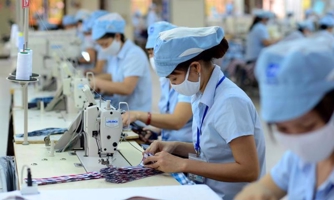 Người lao động mất việc, giảm giờ làm từ tháng 4 sẽ được hỗ trợ tiền