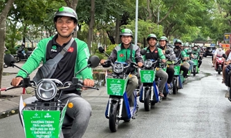 Gojek "bắt tay" Selex Motors vận chuyển, giao đồ ăn bằng xe máy điện