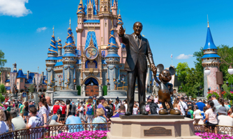 Tập đoàn Walt Disney vẫn “đặt cược” doanh thu vào công viên chủ đề