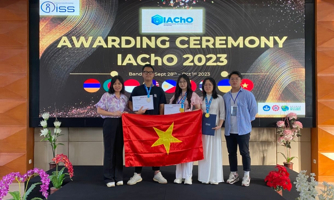 Học sinh Việt Nam giành 2 Huy chương Vàng Olympic Hóa học ứng dụng quốc tế