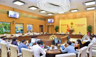 Ủy ban Thường vụ Quốc hội cho ý kiến về phát triển kinh tế, xã hội năm 2023 và dự kiến kế hoạch 2024