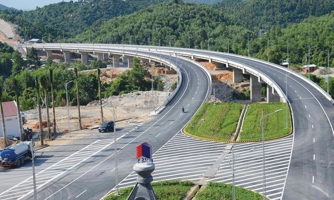 Đề xuất nhiều chính sách thí điểm đặc thù, "phá rào" xây nhiều dự án giao thông đường bộ