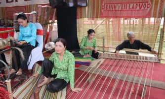 Đưa sản phẩm làng nghề Việt Nam vươn tầm thế giới