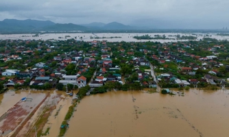 Hơn 17.000 ngôi nhà tại Thừa Thiên Huế ngập trong nước lũ