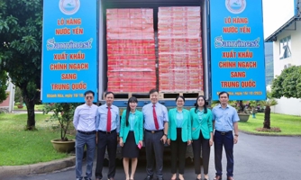 Lô hàng đầu tiên nước yến Sanvinest được xuất khẩu chính ngạch sang Trung Quốc