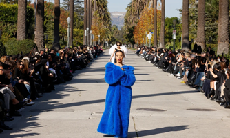 Balenciaga và "các bà nội trợ chịu chơi" kiểu Hollywood