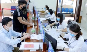 Không yêu cầu xuất trình sổ hộ khẩu, tạm trú khi làm thủ tục hành chính về bảo hiểm 