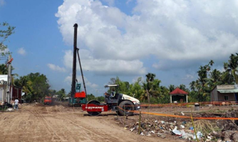 Cao tốc Cần Thơ - Cà Mau hơn 27.000 tỷ đồng thi công chậm trễ do nguồn cát chỉ đáp ứng 25% nhu cầu