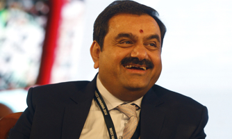 Từng là nạn nhân của bán khống, tỷ phú Ấn Độ Gautam Adani lại giàu nhất châu Á